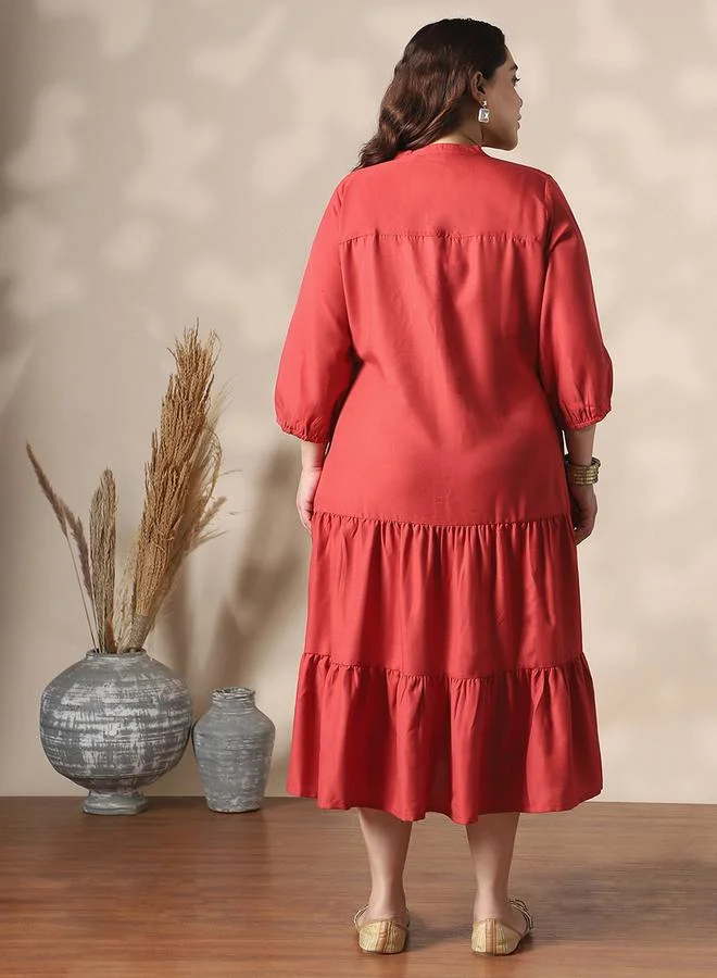 جلو باص فستان ميدي نسائي مقاس كبير بياقة ماندرين حمراء